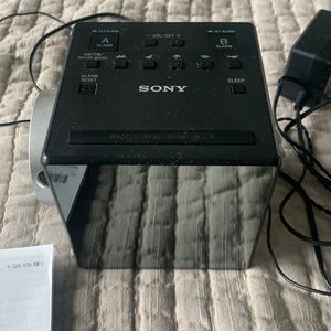 SONY FM/AM Clock Radio